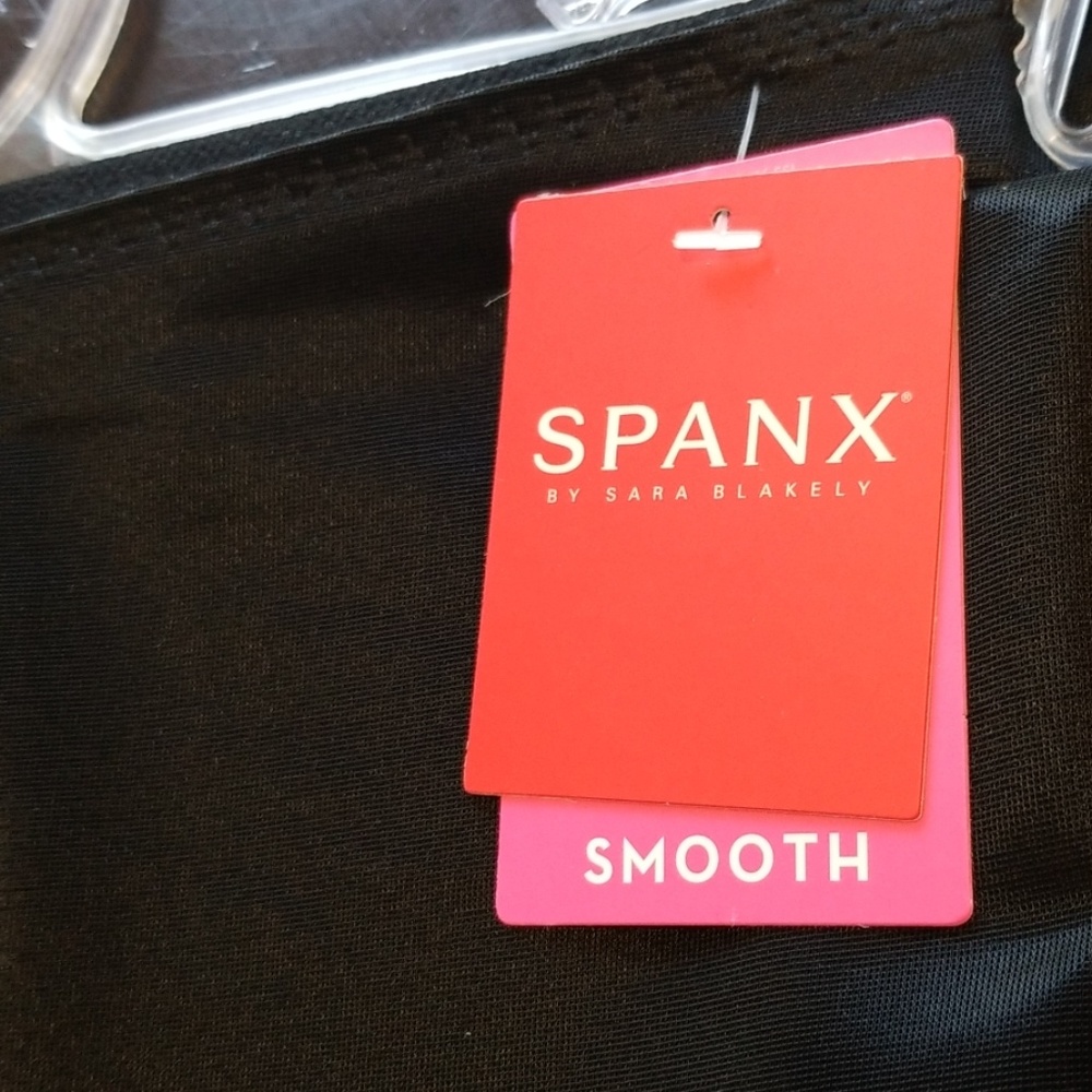 SPANX Skinny Britches Capri
